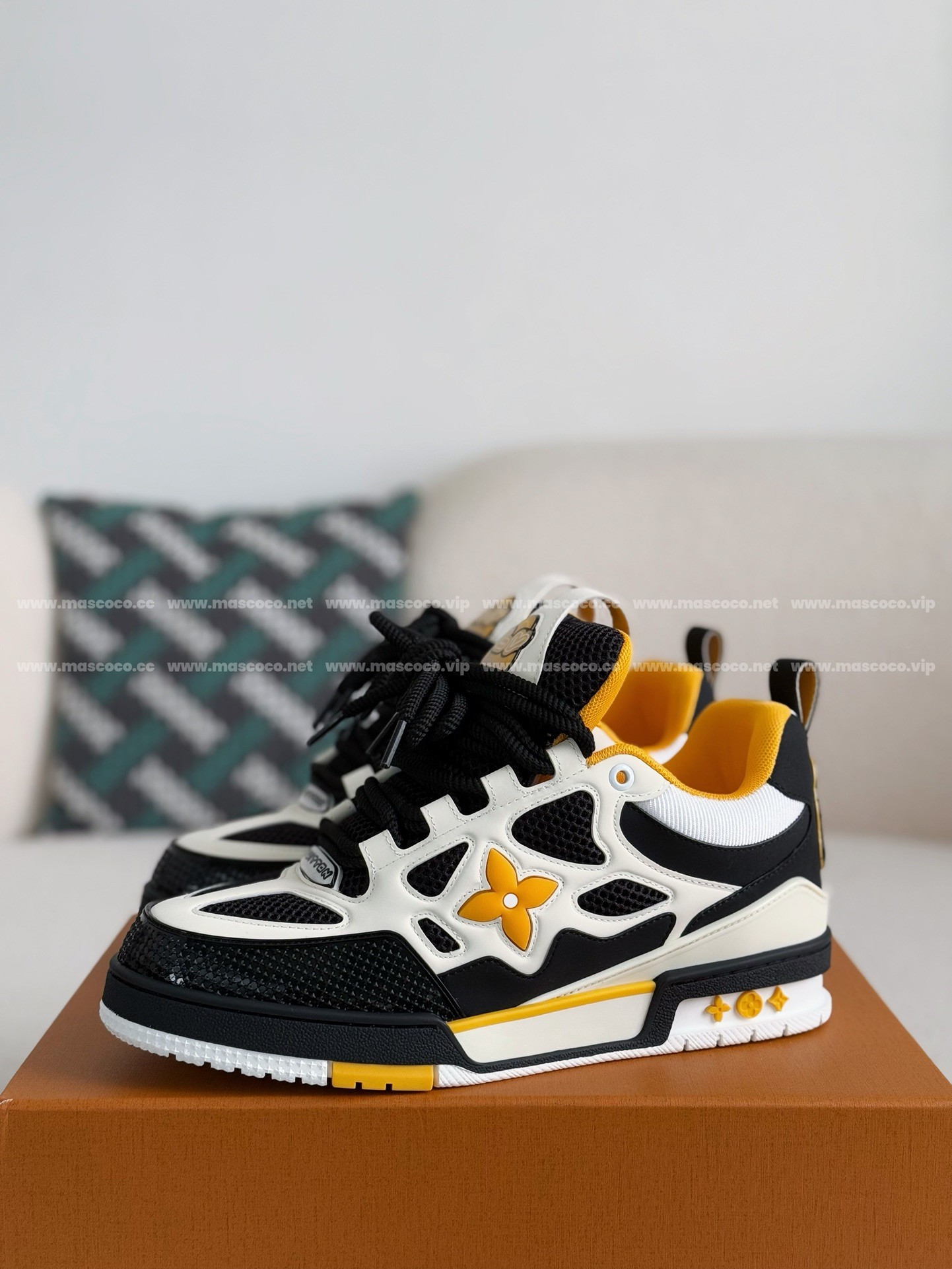 「#2850」LOUIS VUITTON SKATE SNEAKERS