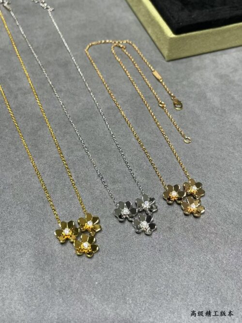 「#3022」Vanke Arpels Gold Three-leaf Clover Necklace