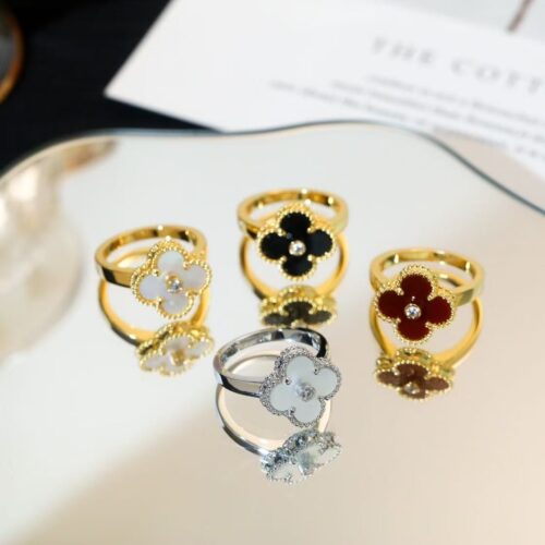「#3028」Van Cleef & Arpels four-leaf clover ring