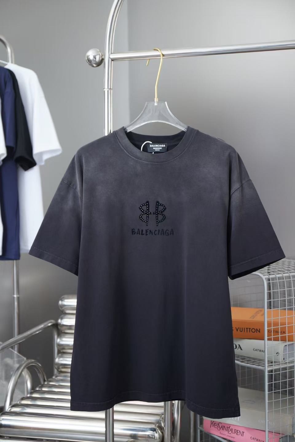 「#3099」Balenciaga Spring/Summer New Suede BB + Hot Diamond T-shirt