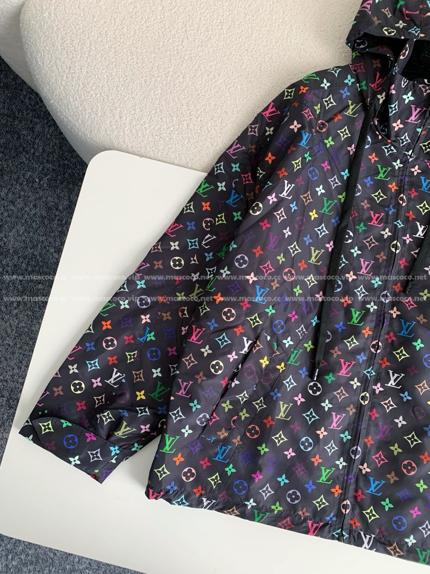「#3399」Louis Vuitton Full Logo Print Jackets - 图片 2