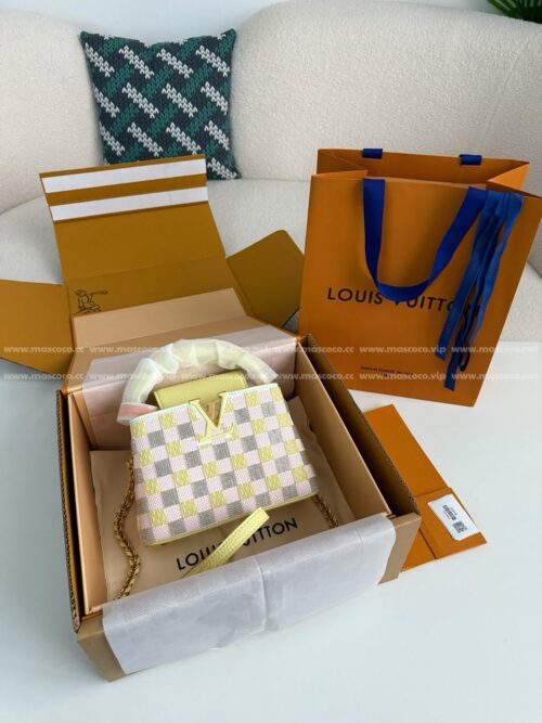 「#3486」Louis Vuitton Capucines BB Handbag M24809，size：21*14*8cm