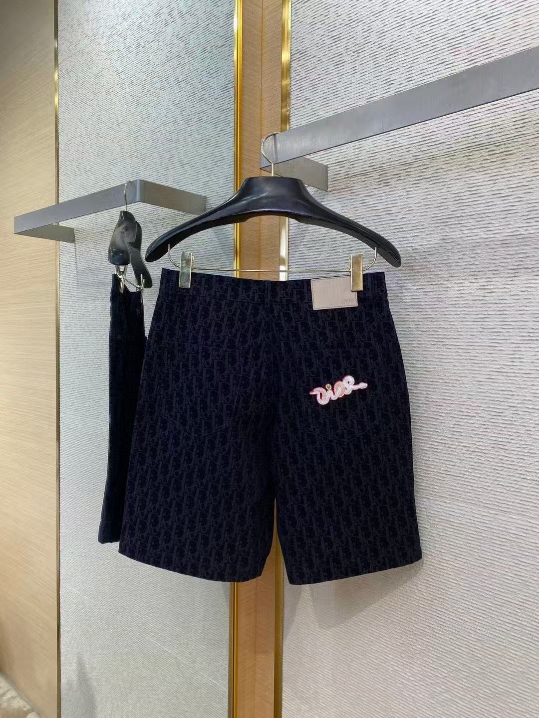 「#3613」DIOR Snake Year Limited Edition Embroidered Dark Pattern Shorts - 图片 2