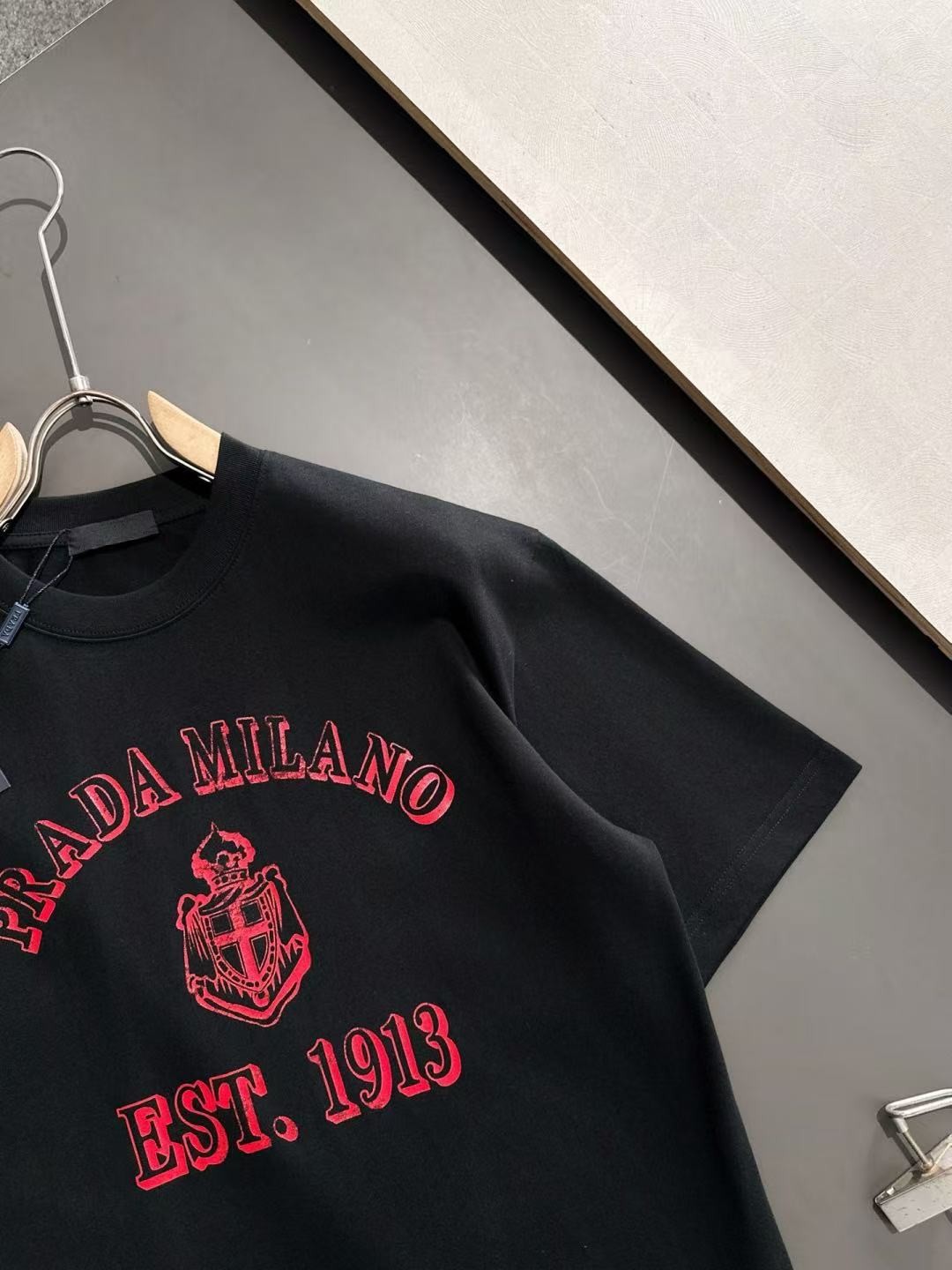 「#3806」Prada 2025 Spring and Summer Latest Round Neck Fashion Short Sleeve - 图片 2