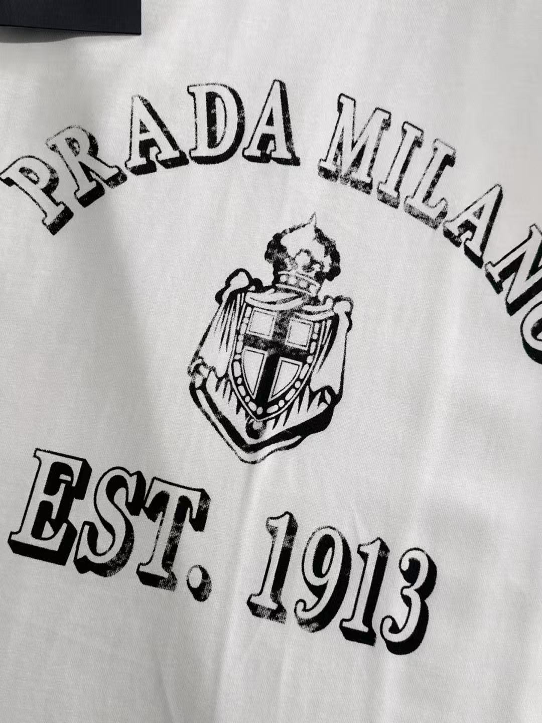 「#3807」Prada 2025 Spring and Summer Latest Round Neck Fashion Short Sleeve - 图片 4
