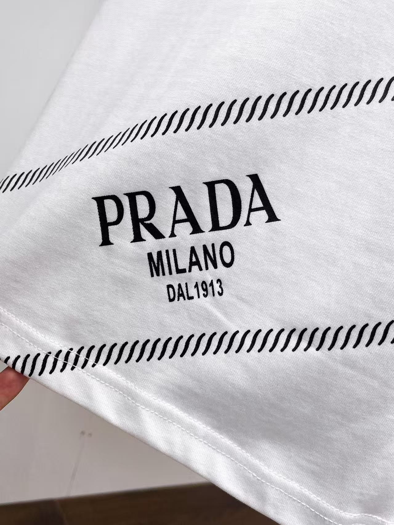 「#3810」Prada 2025 new round neck T-shirt - 图片 4