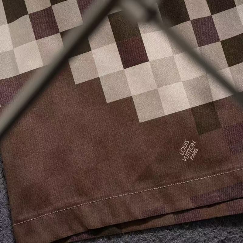 「#3908」LV 2025 new top-grade quick-drying fabric beach swimming shorts - 图片 4