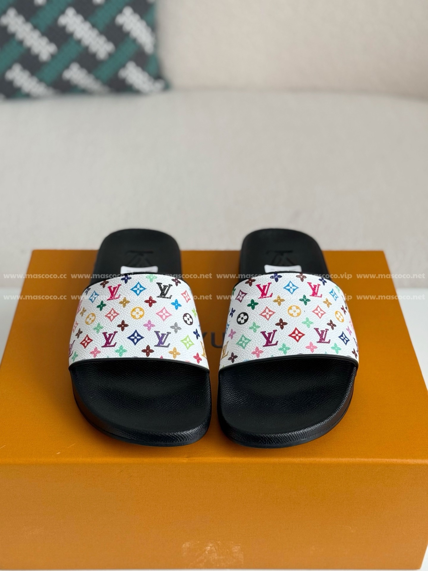 「#3935」LOUIS VUITTON SLIPPERS - 图片 3