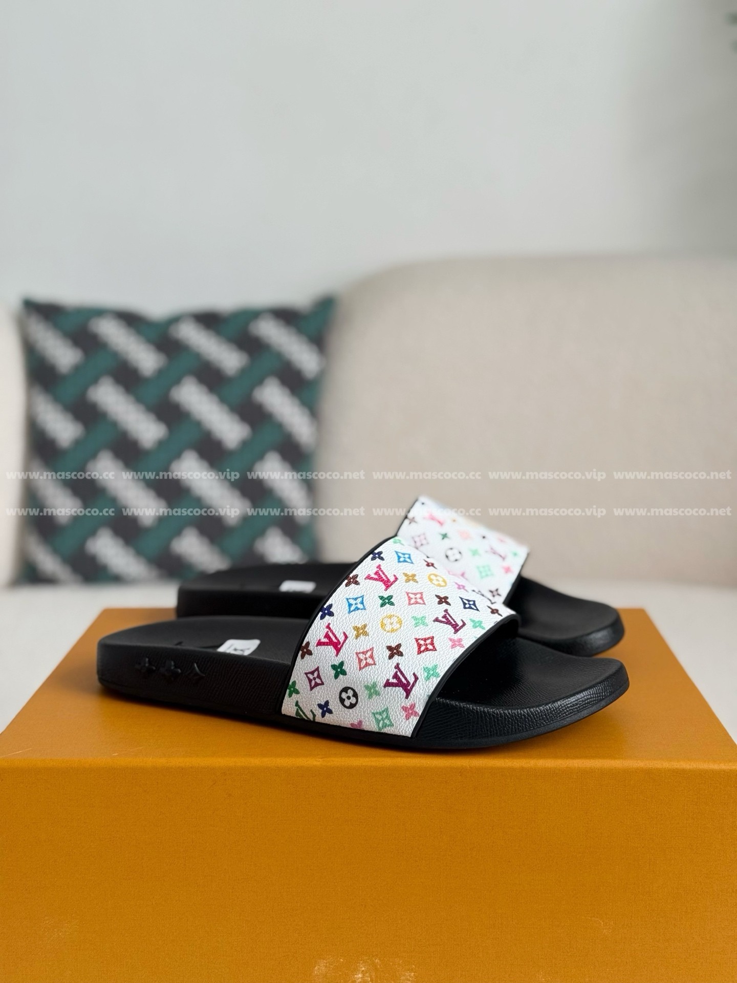 「#3935」LOUIS VUITTON SLIPPERS - 图片 2