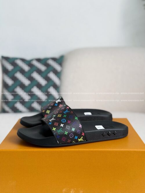 「#3936」LOUIS VUITTON SLIPPERS