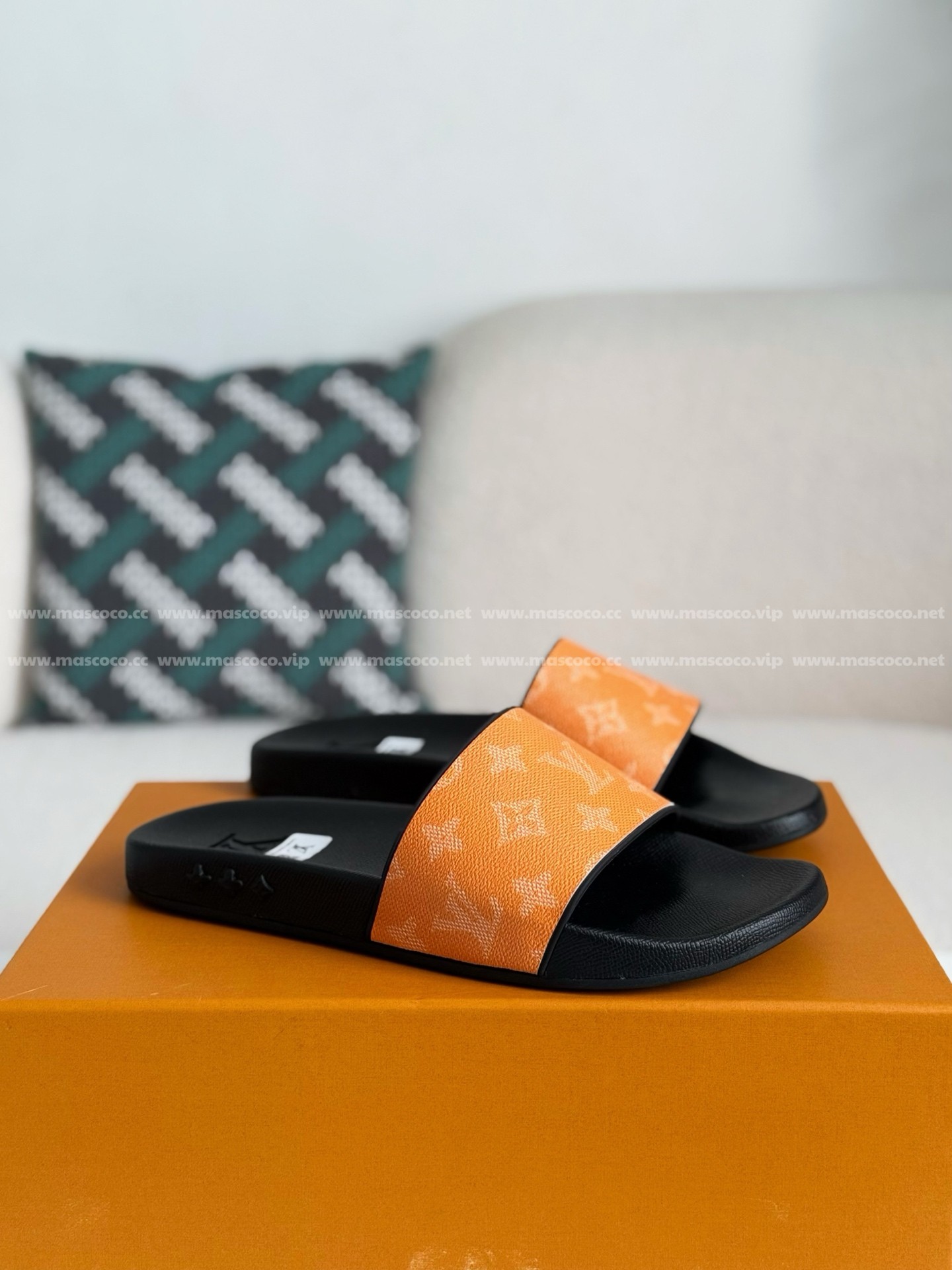 「#3939」LOUIS VUITTON SLIPPERS - 图片 2