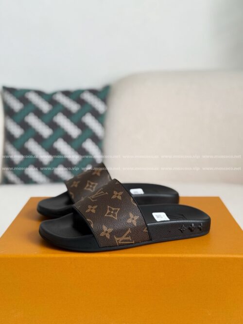 「#3949」LOUIS VUITTON SLIPPERS