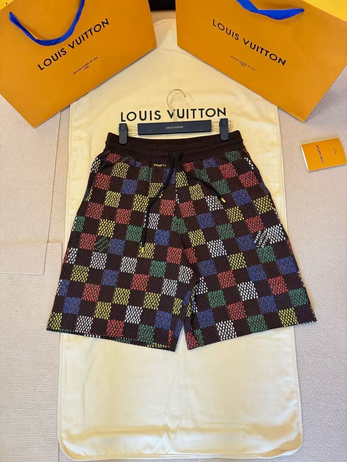 「#4406」LOUIS VUITTON Colorful checkerboard jacquard knitted shorts