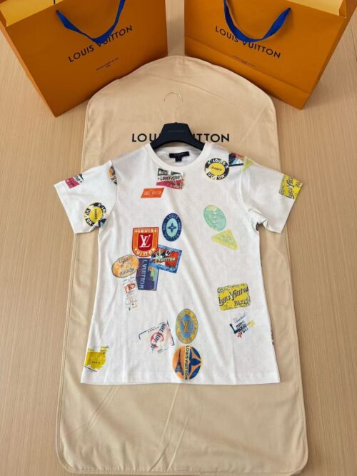 「#4469」LOUIS VUITTON Medal Print Chain Short Sleeve