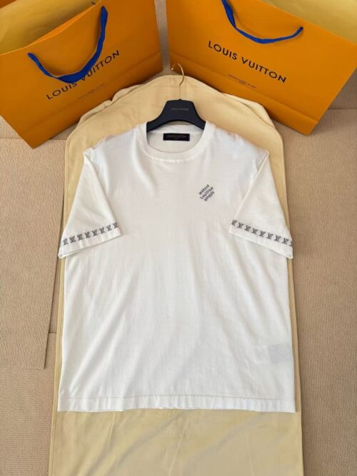「#4473」LOUIS VUITTON monogrammed short sleeves