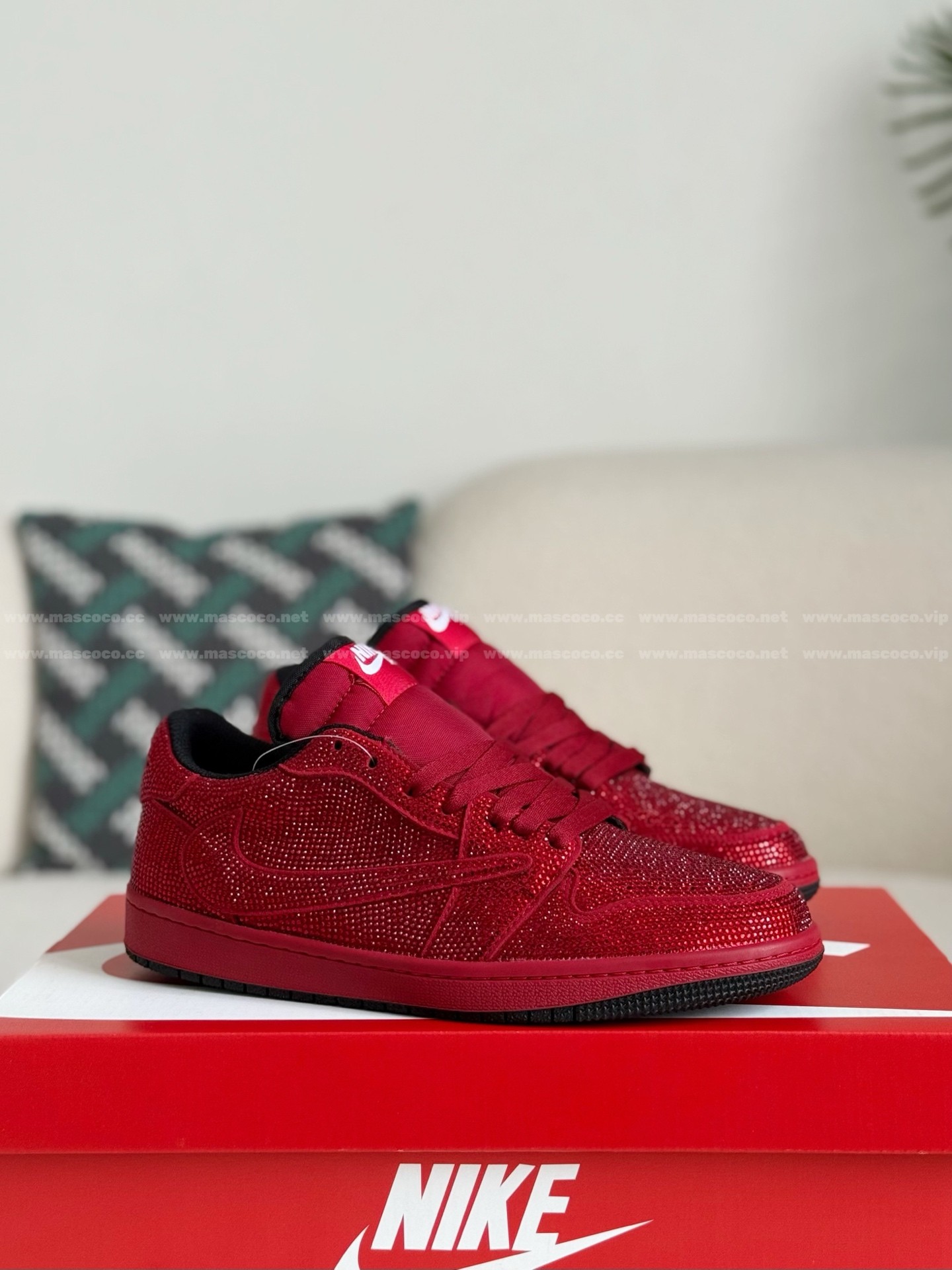 「#4545」Jordan 1 Hand-Set Rhinestones Low Sneakers - 图片 2