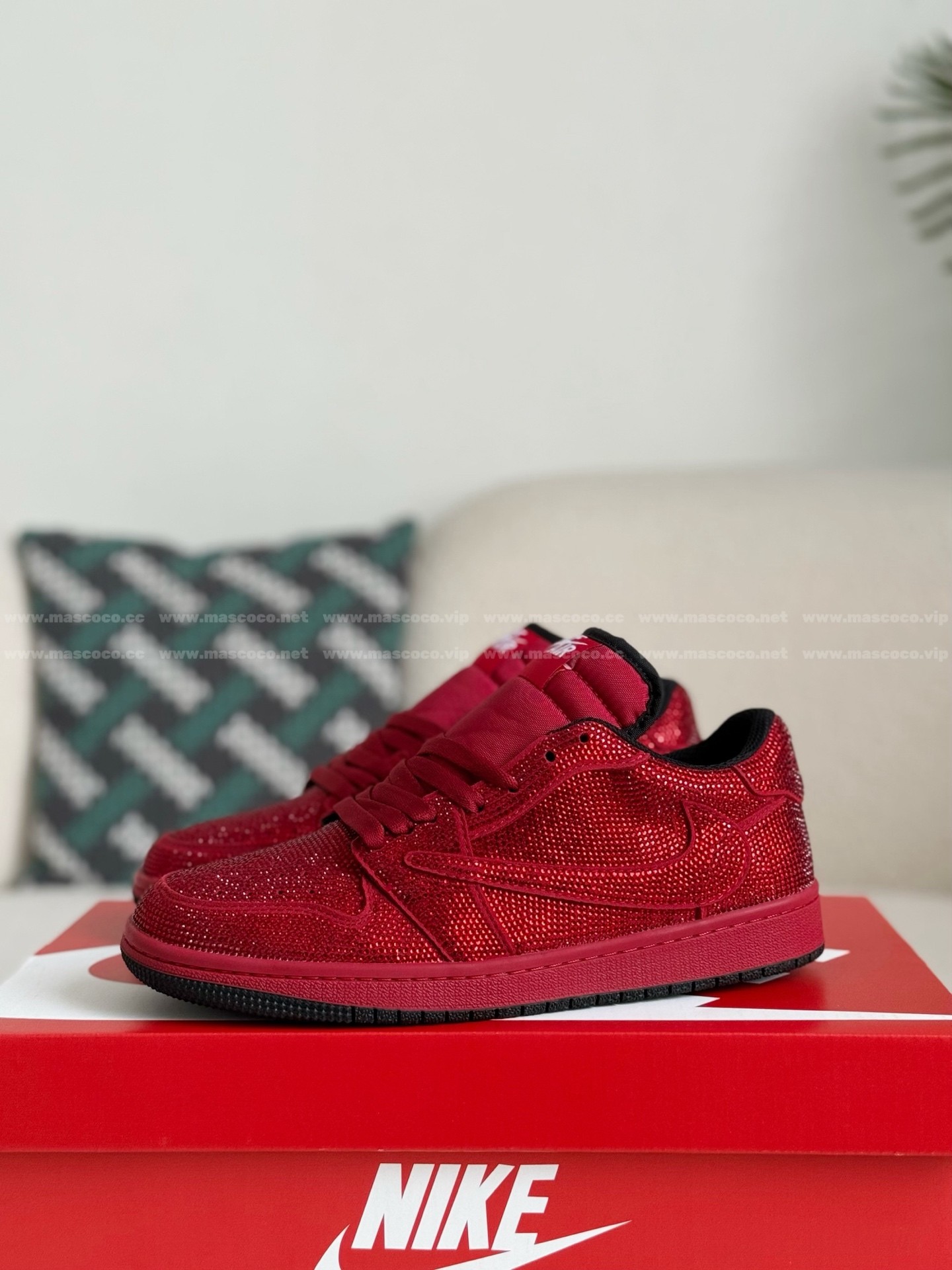 「#4545」Jordan 1 Hand-Set Rhinestones Low Sneakers