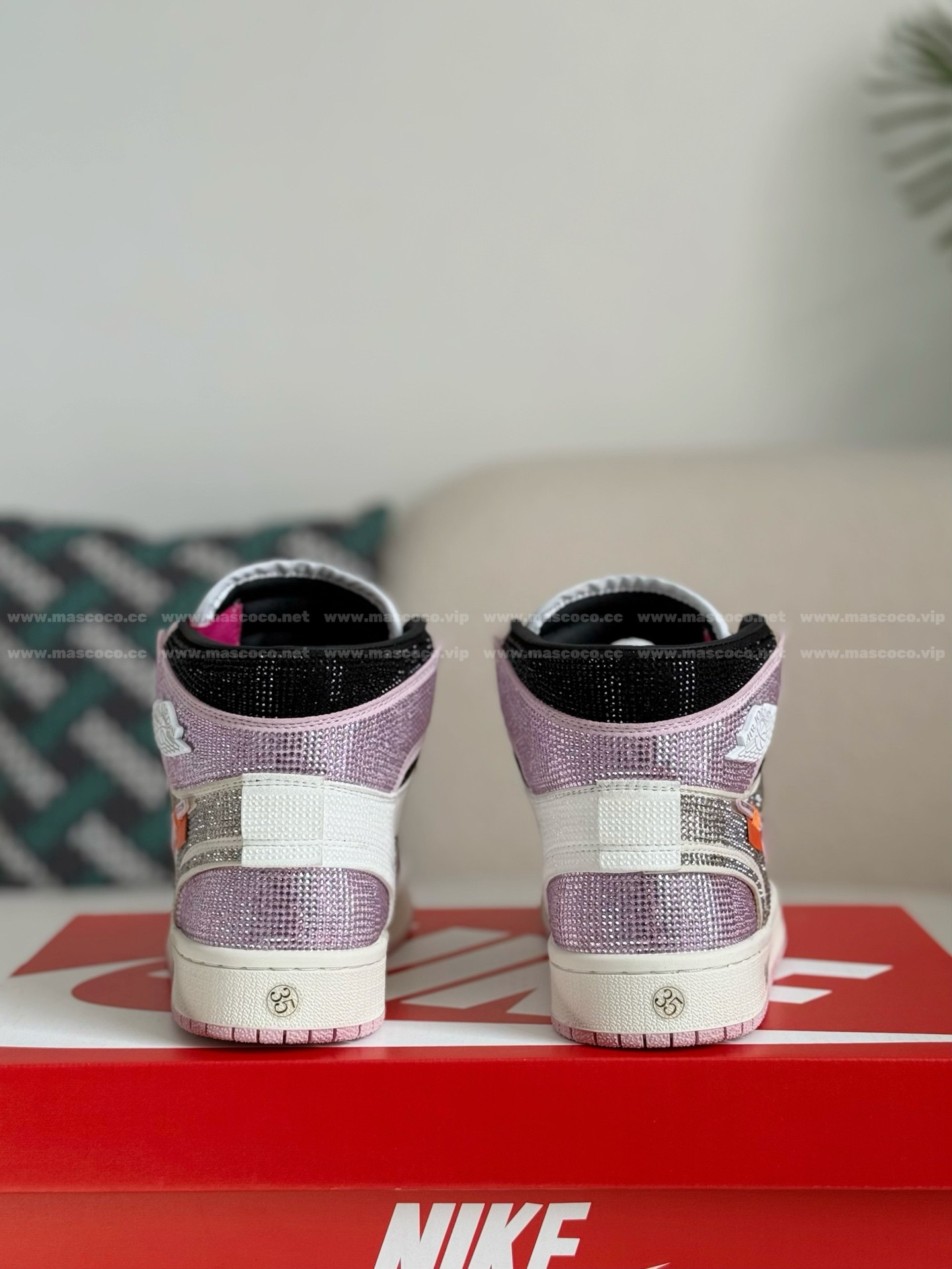 「#4553」Jordan 1 Off-white Hand-Set Rhinestones High Sneakers - 图片 3