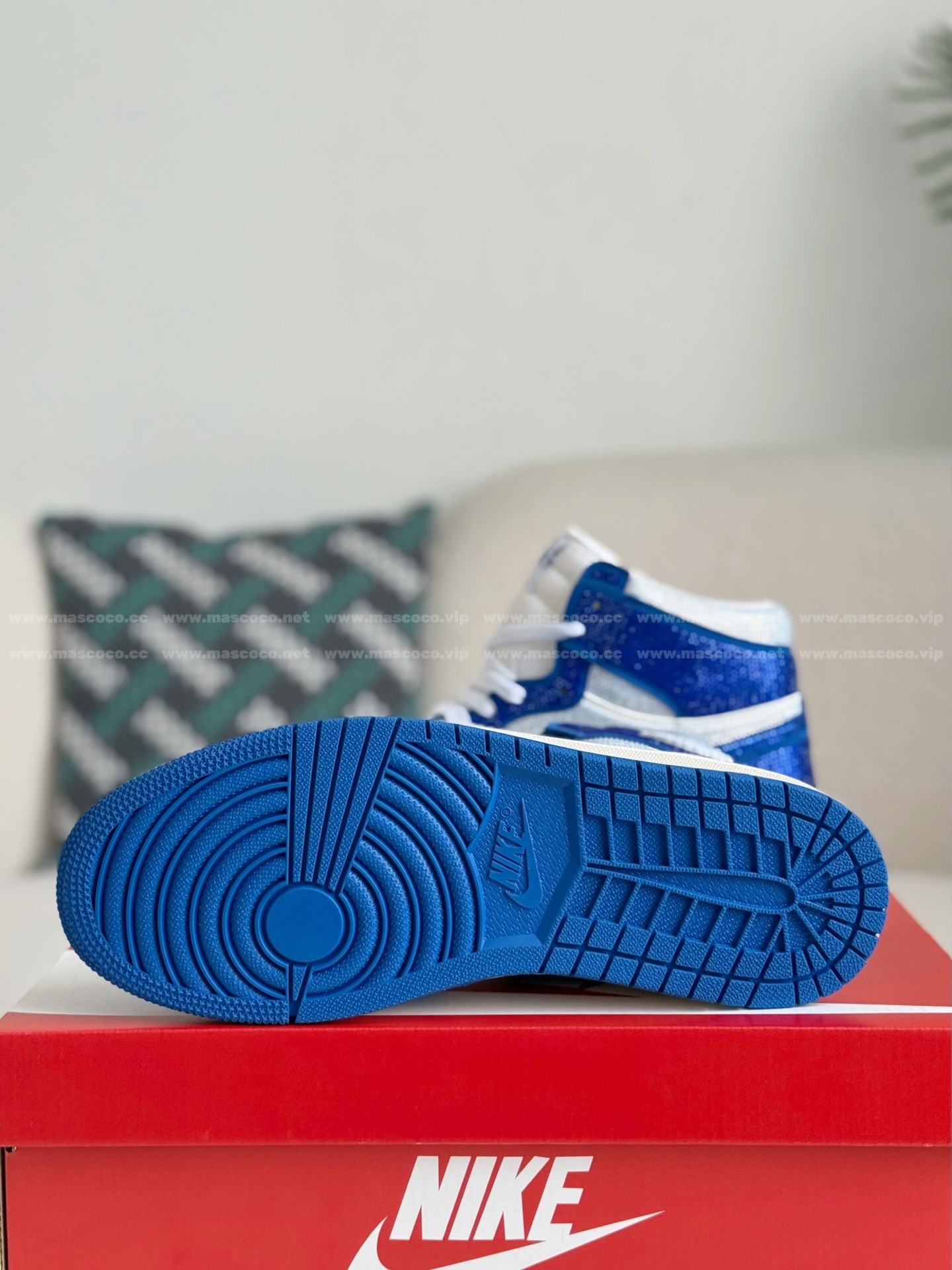 「#4556」Jordan 1 Hand-Set Rhinestones High Sneakers - 图片 5