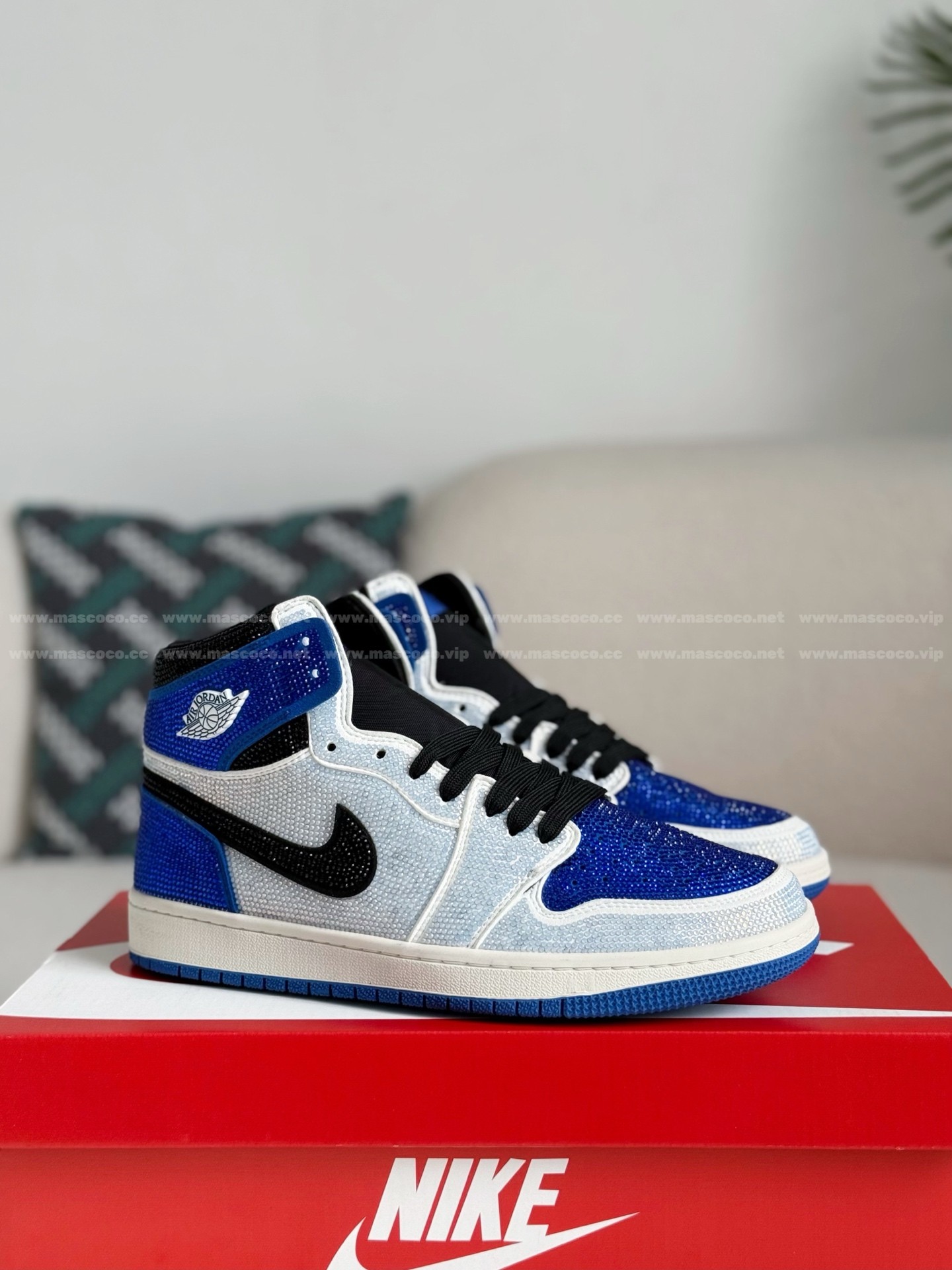 「#4558」Jordan 1 Hand-Set Rhinestones High Sneakers - 图片 2