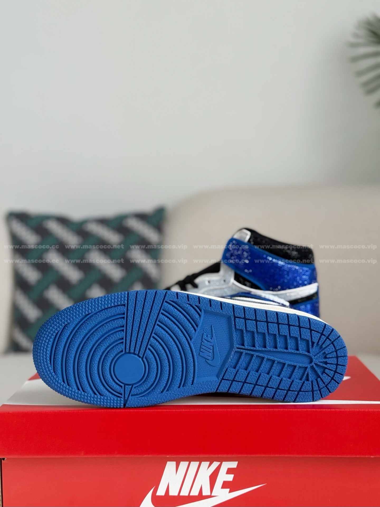 「#4558」Jordan 1 Hand-Set Rhinestones High Sneakers - 图片 5