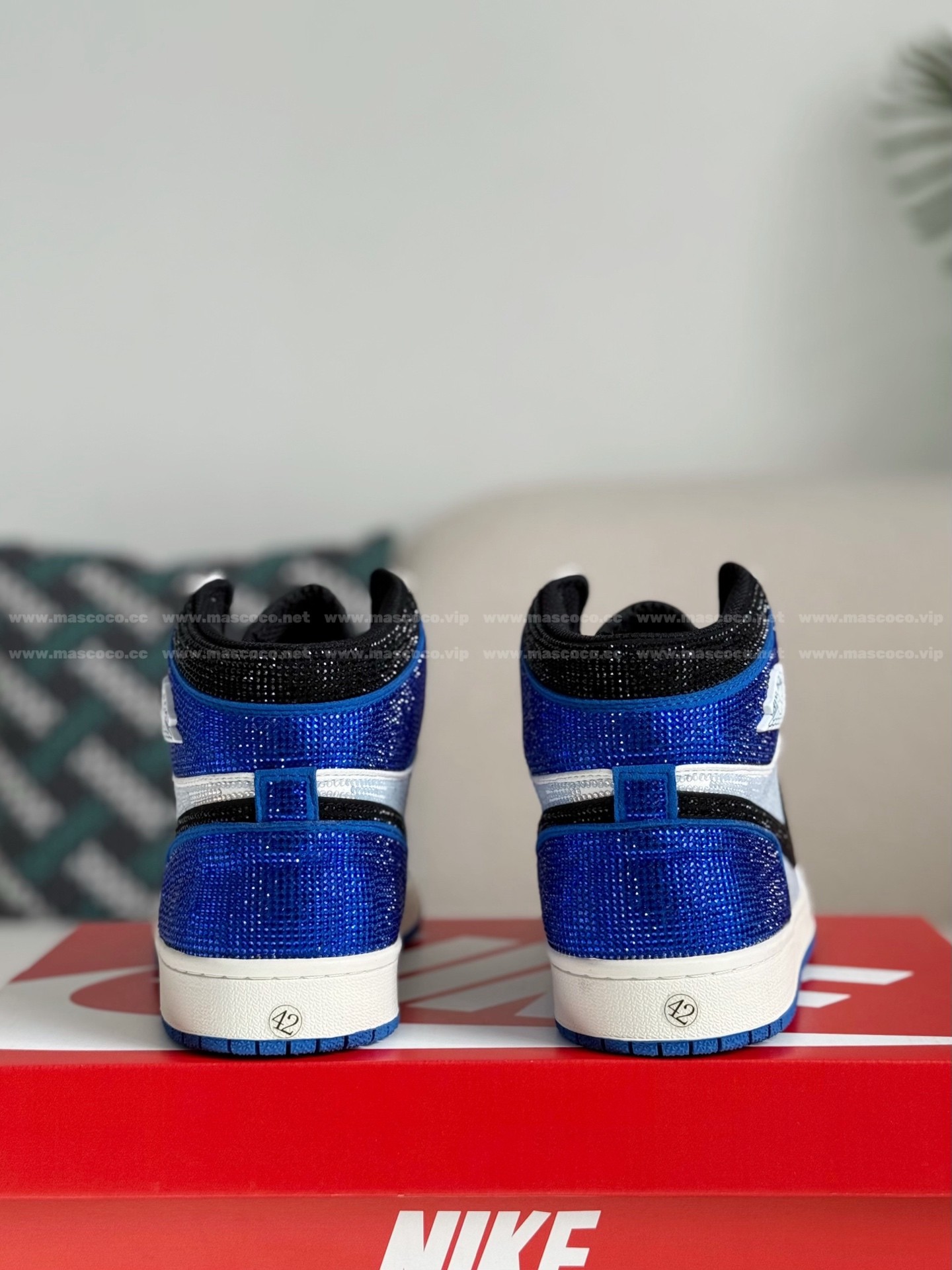 「#4558」Jordan 1 Hand-Set Rhinestones High Sneakers - 图片 3