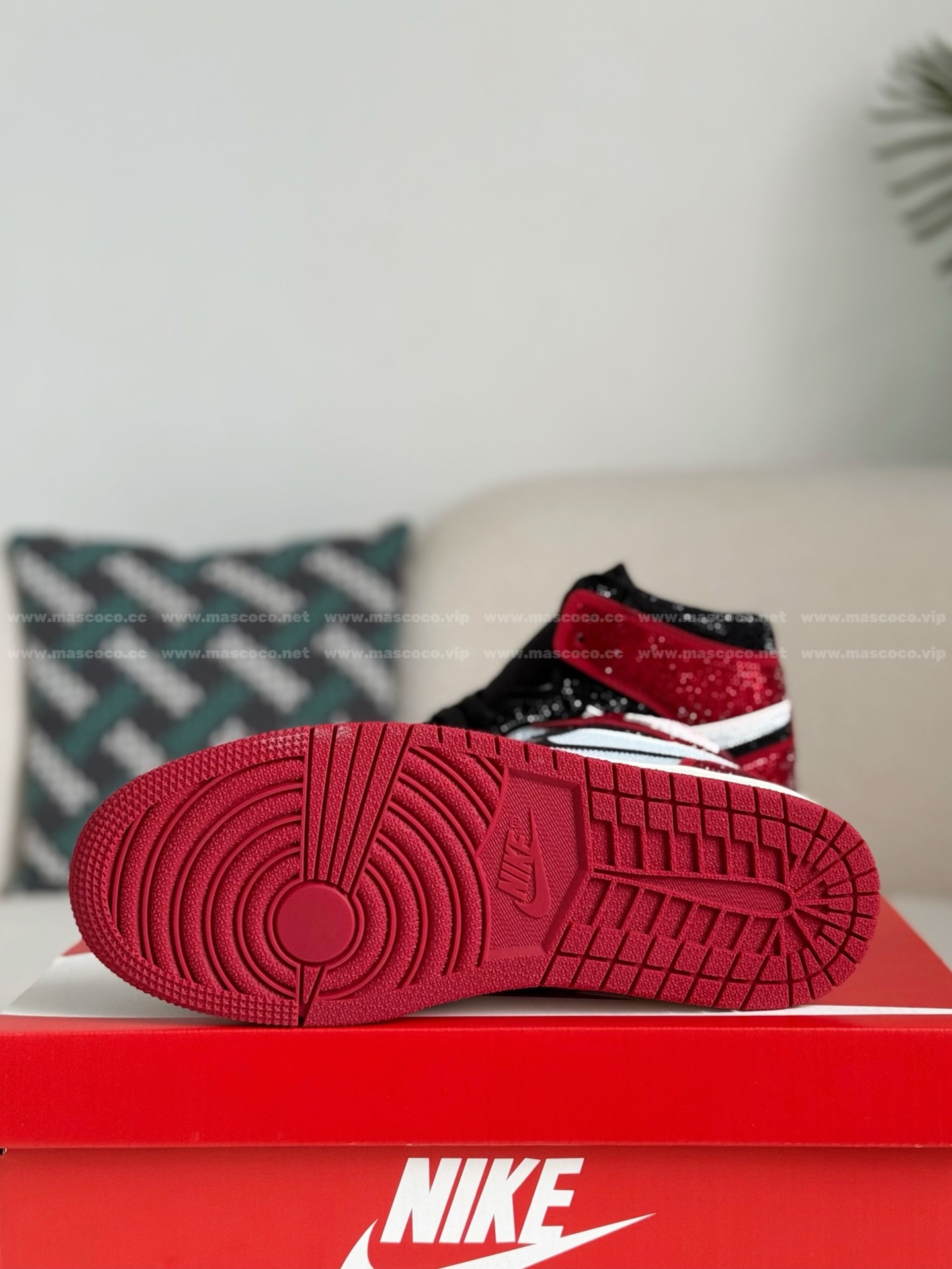 「#4560」Jordan 1 Hand-Set Rhinestones High Sneakers - 图片 5