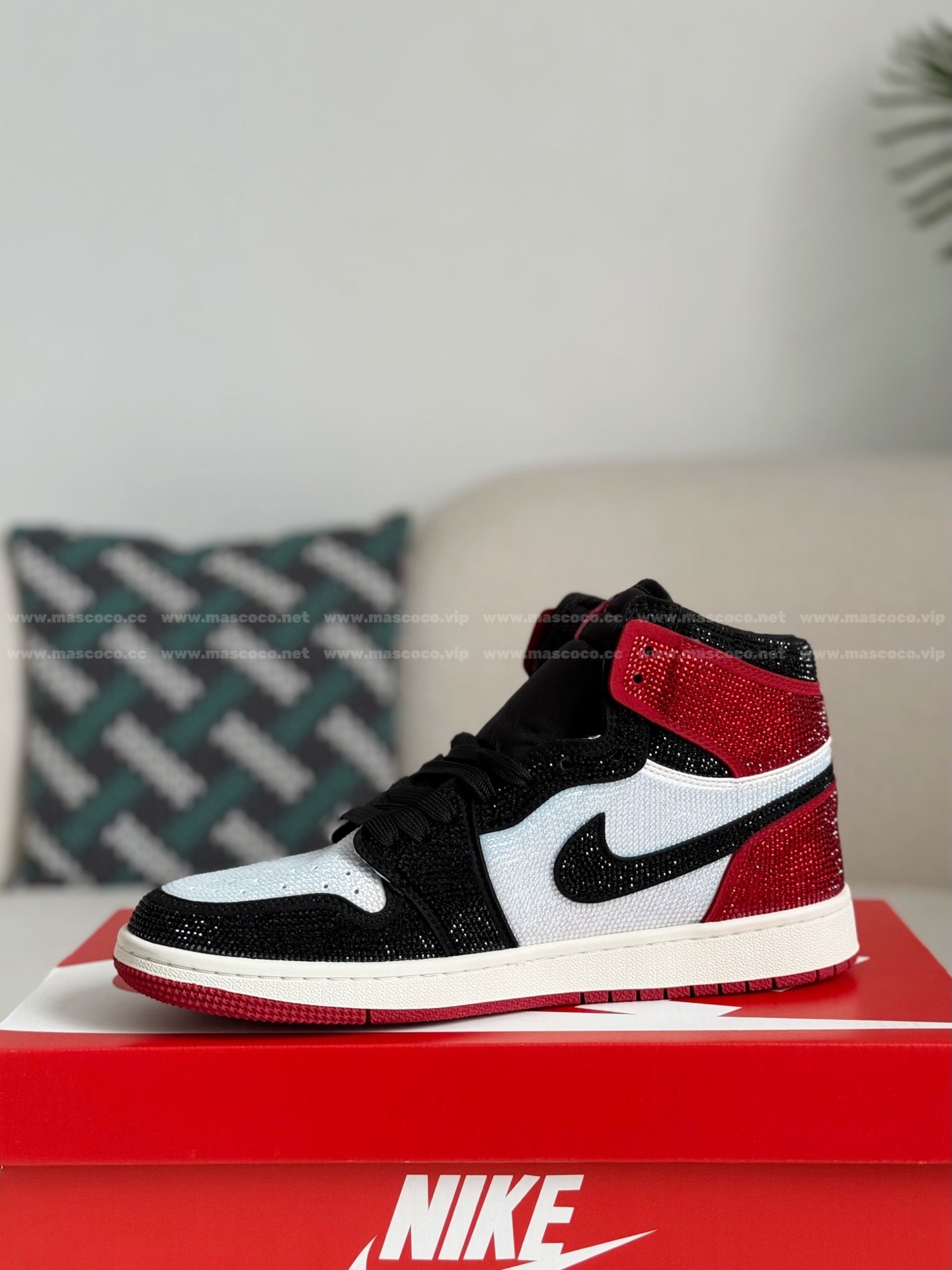 「#4560」Jordan 1 Hand-Set Rhinestones High Sneakers - 图片 4
