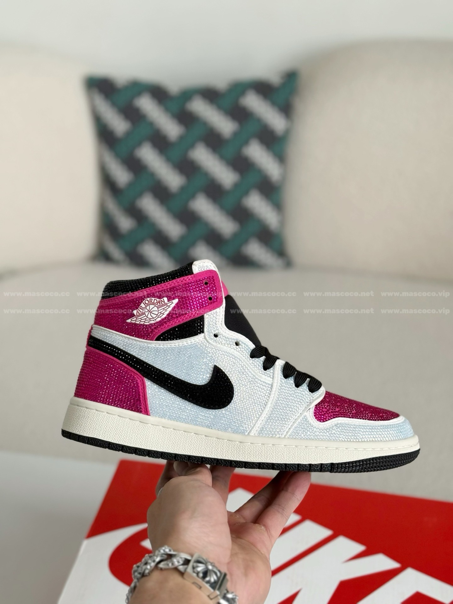 「#4567」Jordan 1 Hand-Set Rhinestones High Sneakers - 图片 6