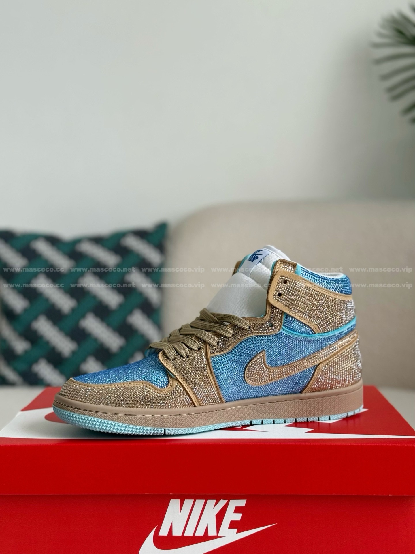 「#4575」Jordan 1 Hand-Set Rhinestones High Sneakers - 图片 4