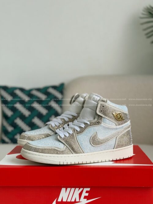 「#4576」Jordan 1 Hand-Set Rhinestones High Sneakers
