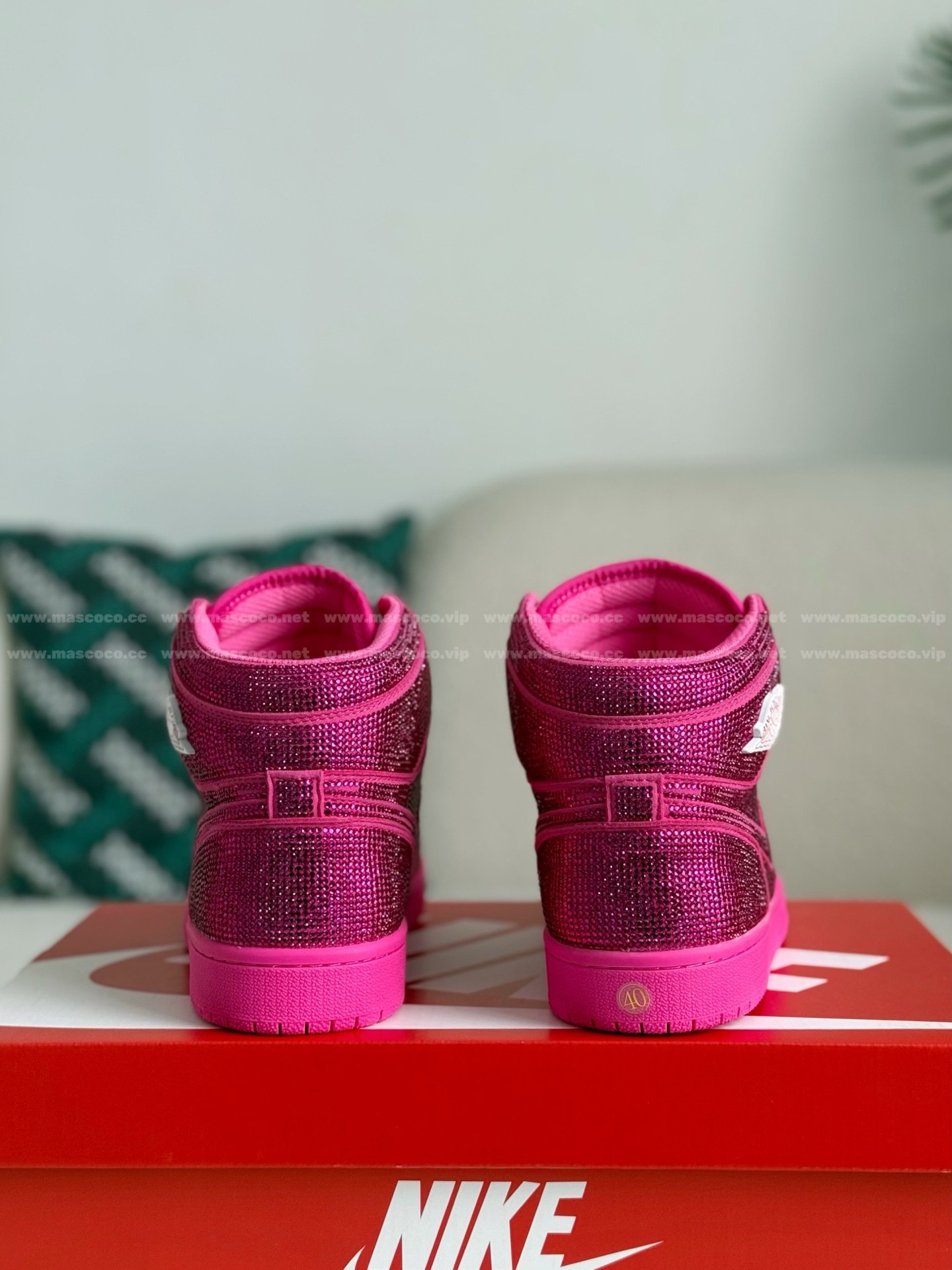 「#4577」Jordan 1 Hand-Set Rhinestones High Sneakers - 图片 3