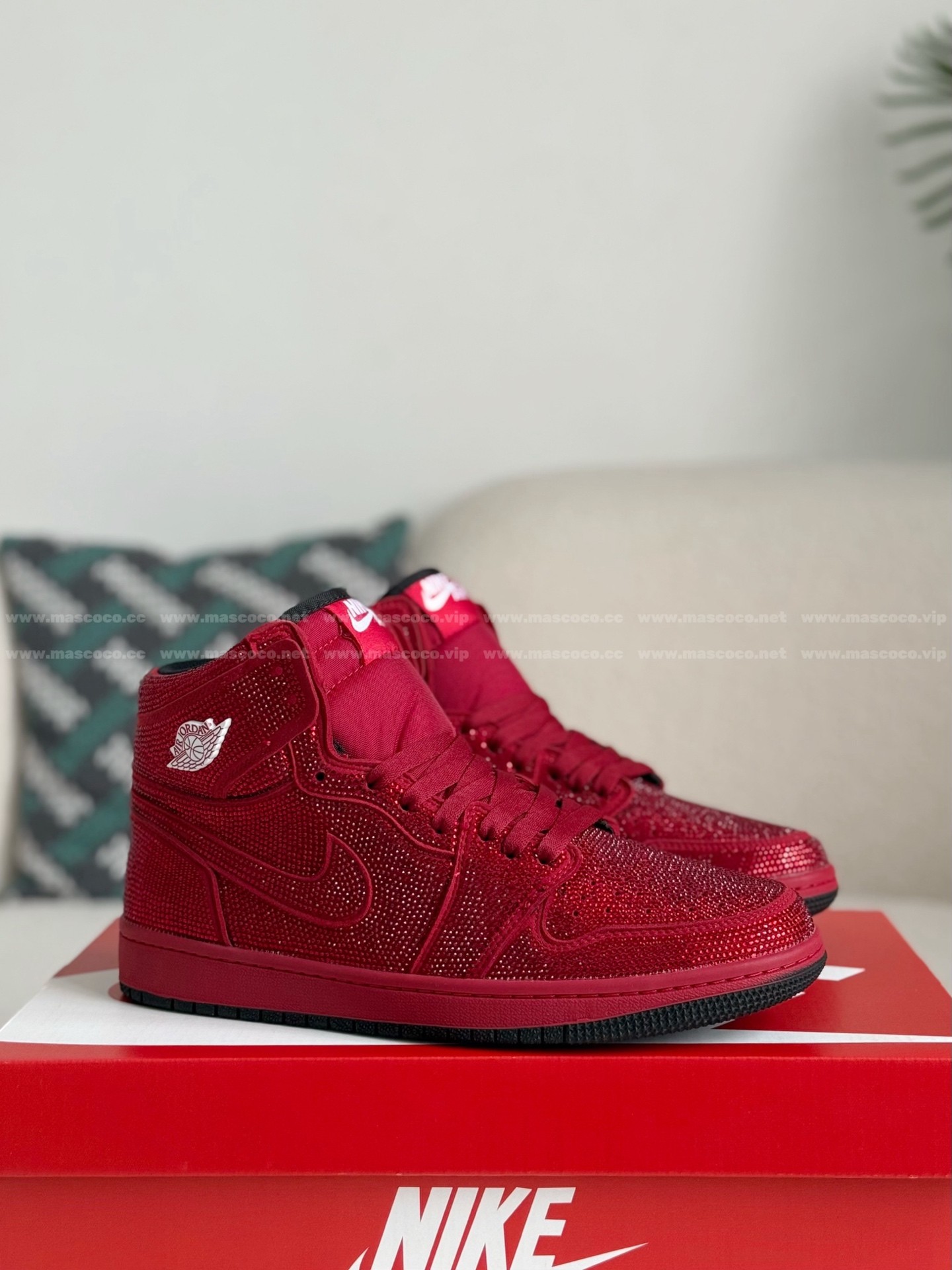 「#4579」Jordan 1 Hand-Set Rhinestones High Sneakers - 图片 2