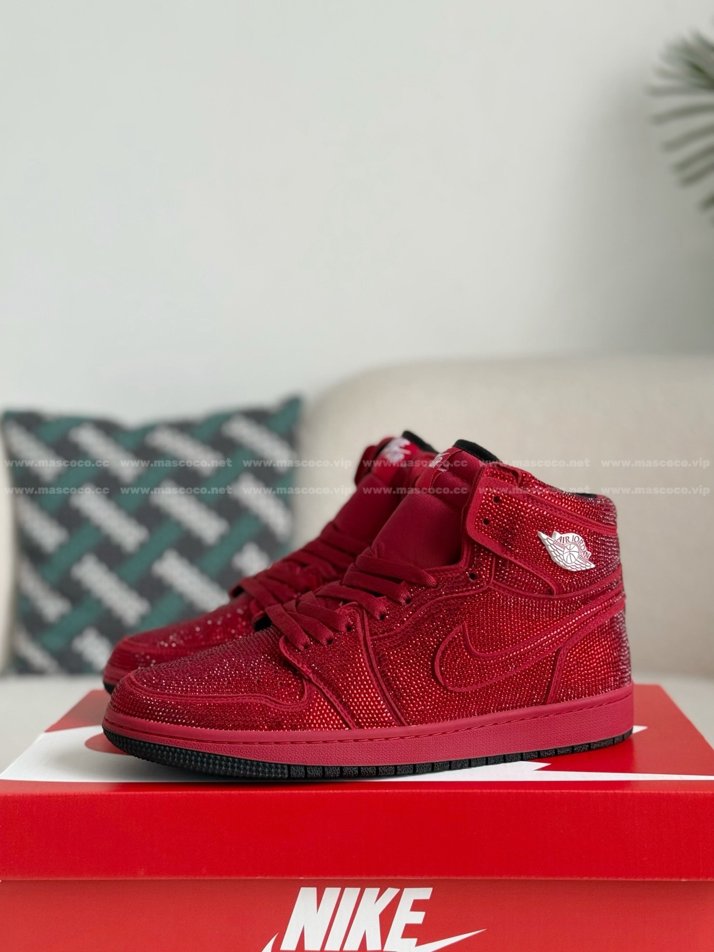 「#4579」Jordan 1 Hand-Set Rhinestones High Sneakers