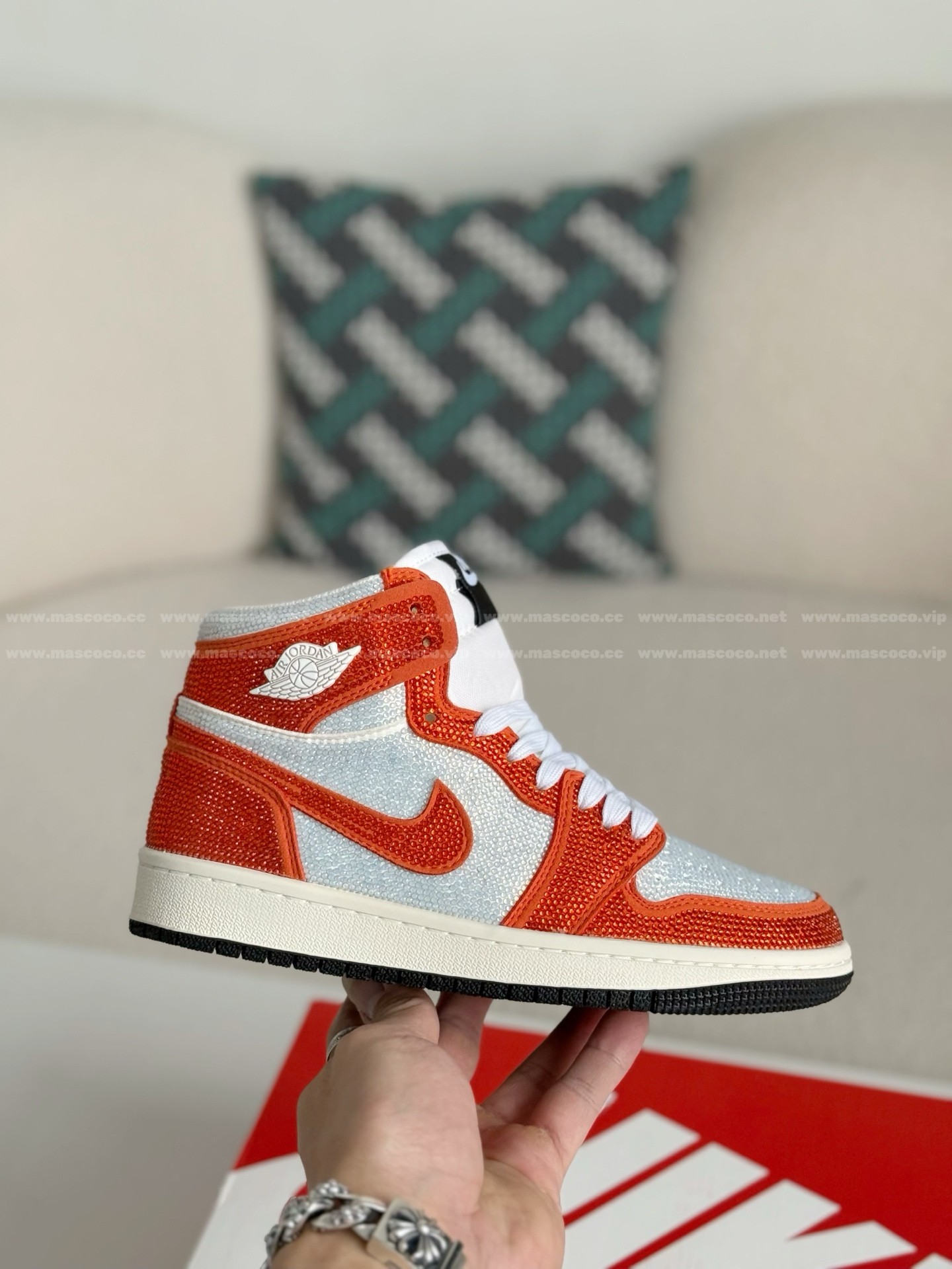 「#4581」Jordan 1 Hand-Set Rhinestones High Sneakers - 图片 6