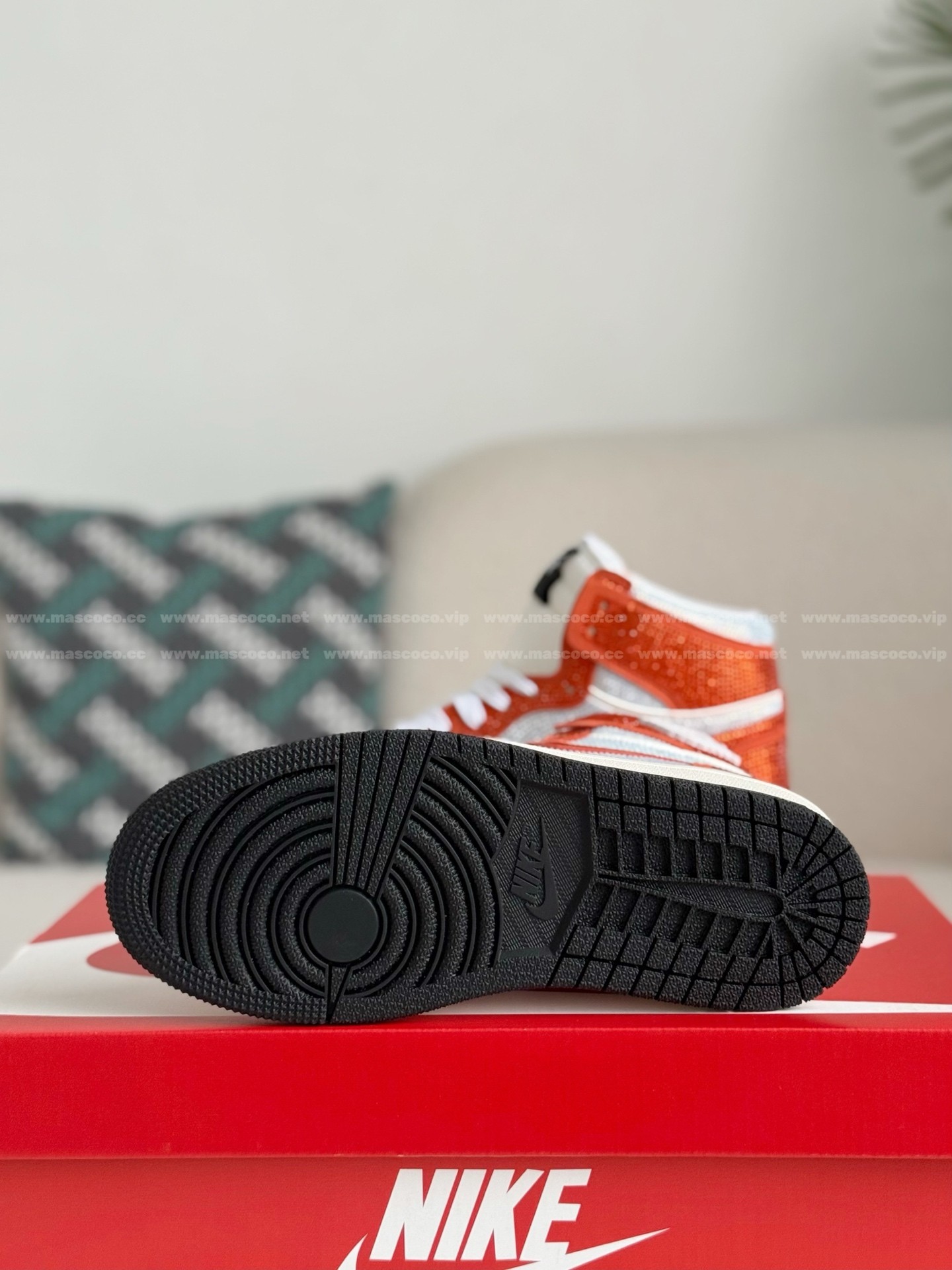 「#4581」Jordan 1 Hand-Set Rhinestones High Sneakers - 图片 5