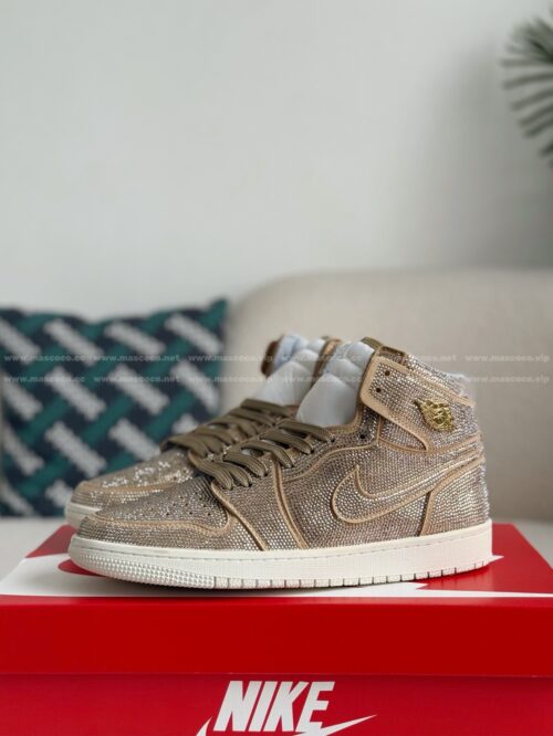 「#4584」Jordan 1 Hand-Set Rhinestones High Sneakers