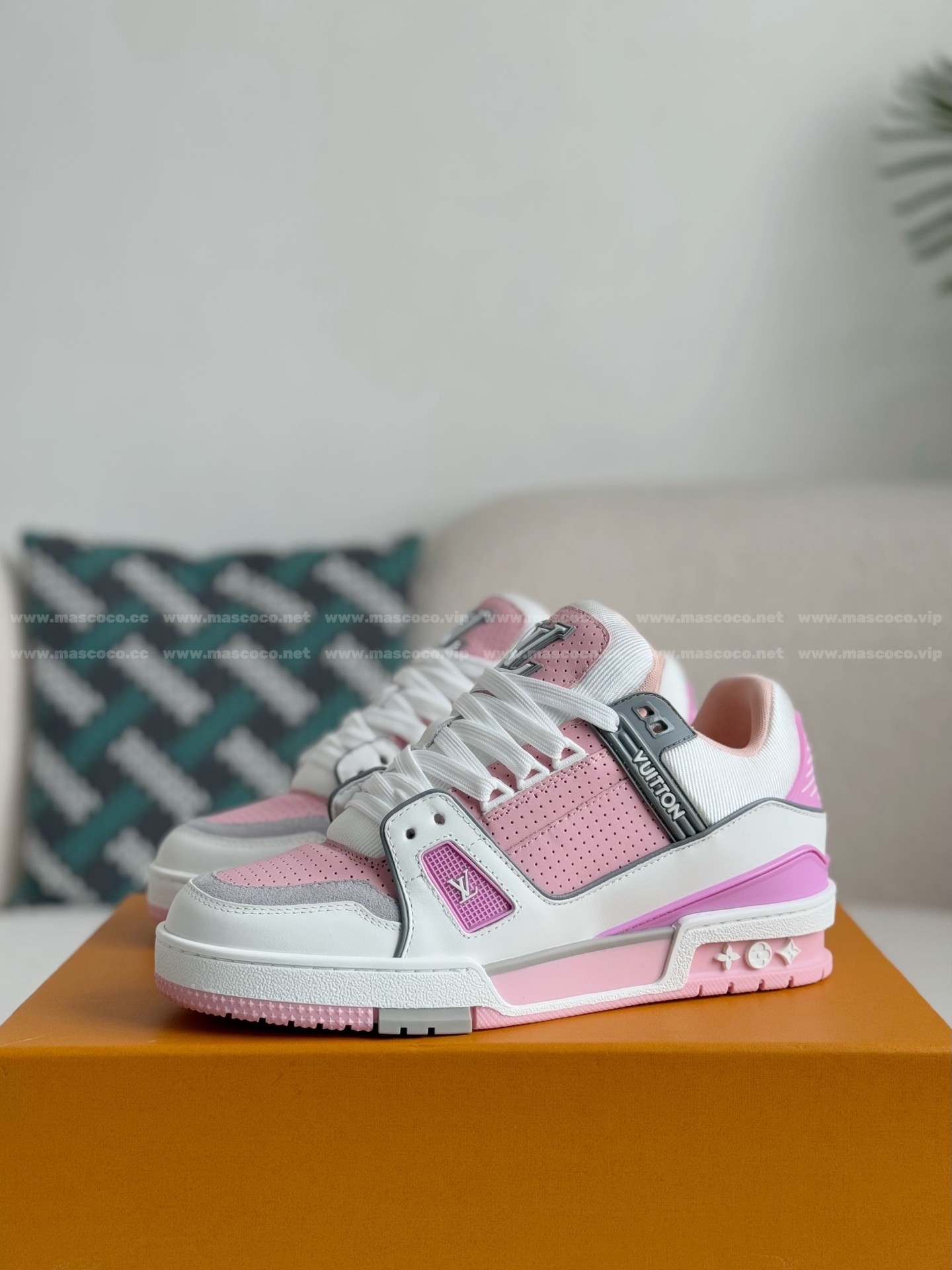 「#4598」LOUIS VUITTON TRAINER SNEAKERS