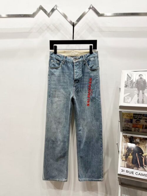 「#4683」Balenciaga mid-rise button-embroidered jeans
