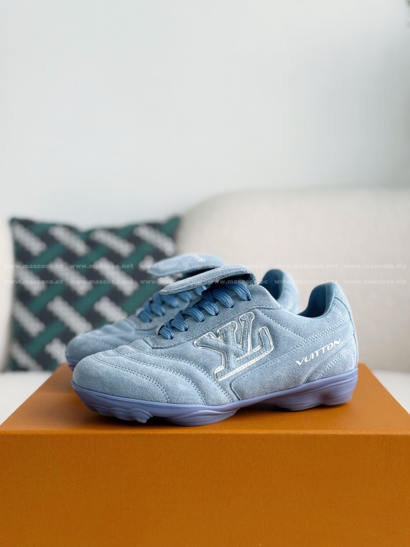 「#4696」LOUIS VUITTON FOOTPRINT SOCCER CASUAL SHOES