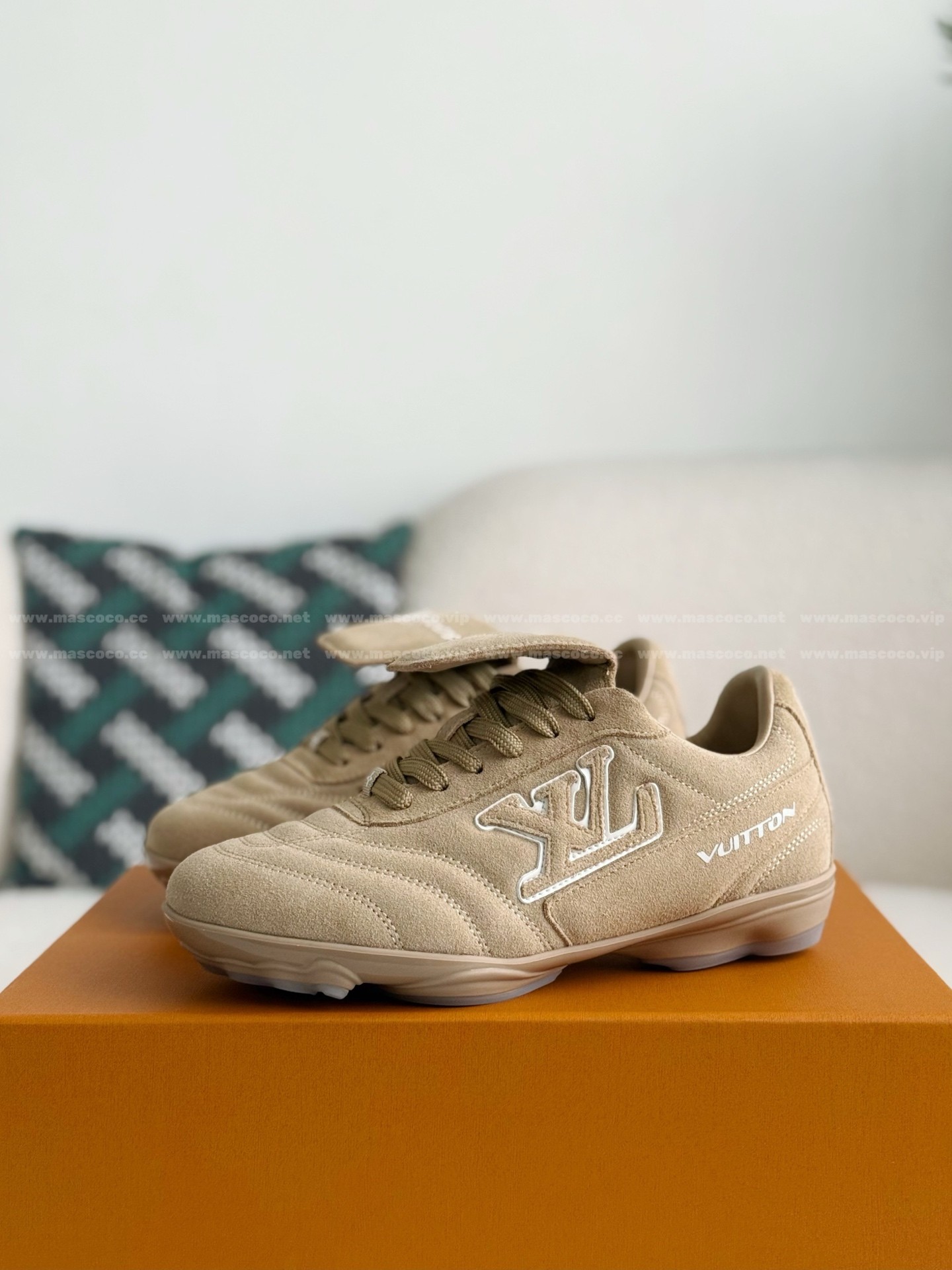 「#4698」LOUIS VUITTON FOOTPRINT SOCCER CASUAL SHOES