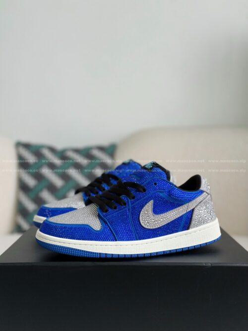 「#4755」Jordan 1 Hand-Set Rhinestones Low Sneakers