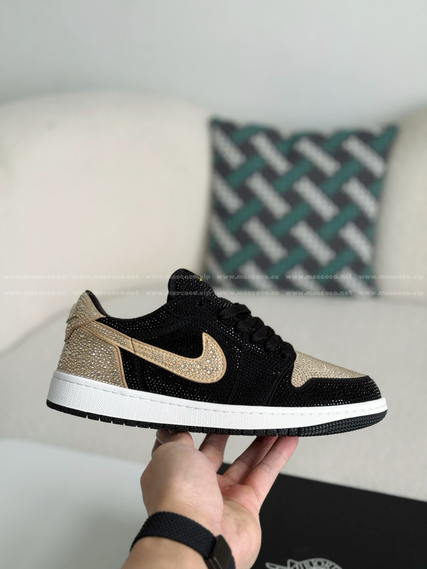 「#4757」Jordan 1 Hand-Set Rhinestones Low Sneakers - 图片 6