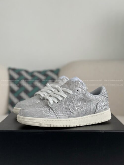 「#4759」Jordan 1 Hand-Set Rhinestones Low Sneakers