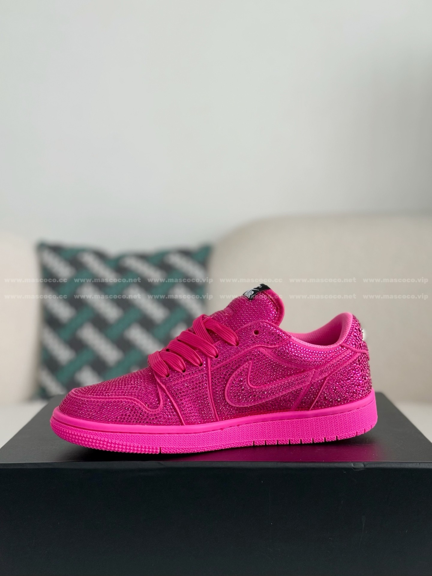 「#4760」Jordan 1 Hand-Set Rhinestones Low Sneakers - 图片 4