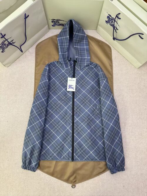 「#4800」BURBERRY diamond-shaped diagonal check horse embroidery double-faced jacket