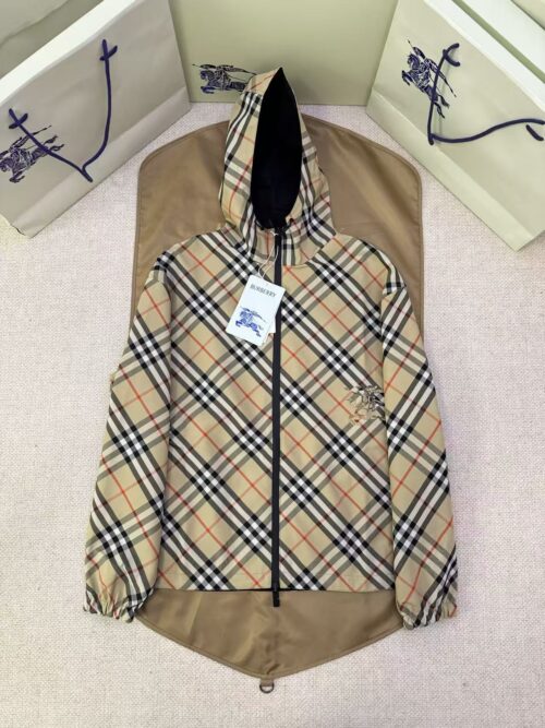「#4801」BURBERRY diamond-shaped diagonal check horse embroidery double-faced jacket
