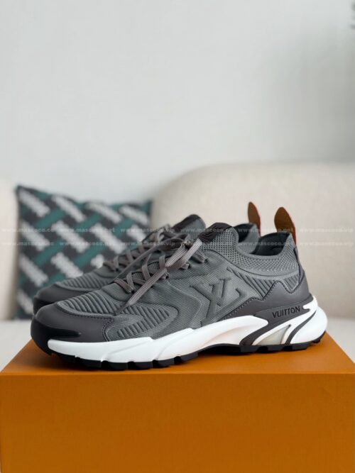 「#4810」LOUIS VUITTON RUNNER TATIC SNEAKERS