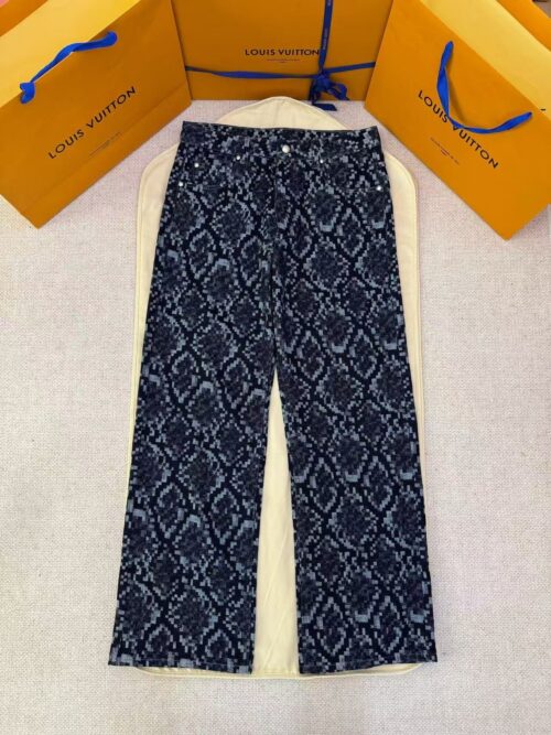 「#4884」LOUIS VUITTON snake-print mosaic denim trousers
