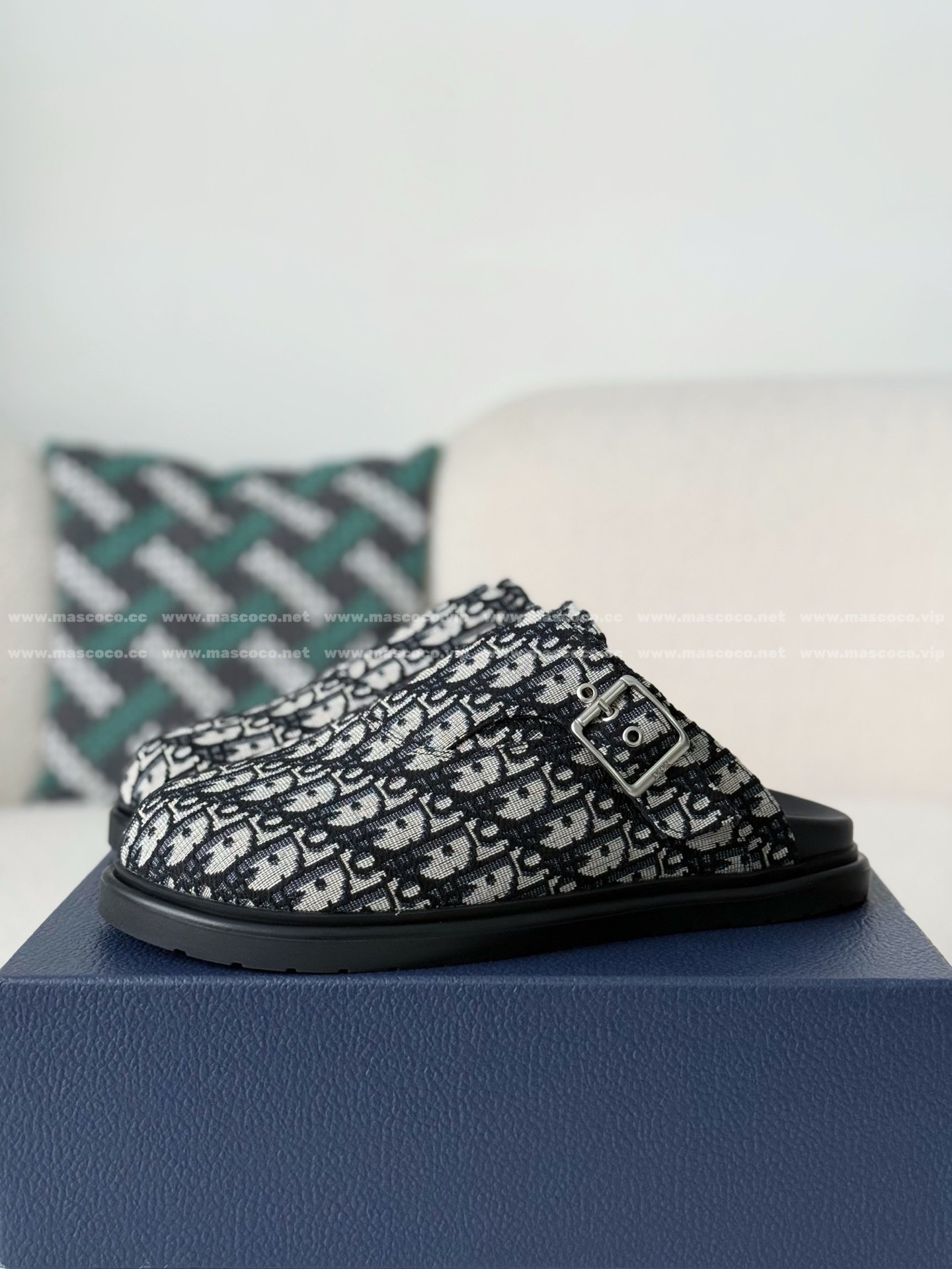 「#4925」Dior Aqua Slipper With A Strap
